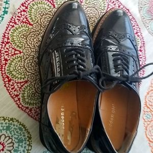 These shoes you will put on when in a hurry.